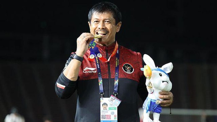 Latih Timnas Indonesia U-23