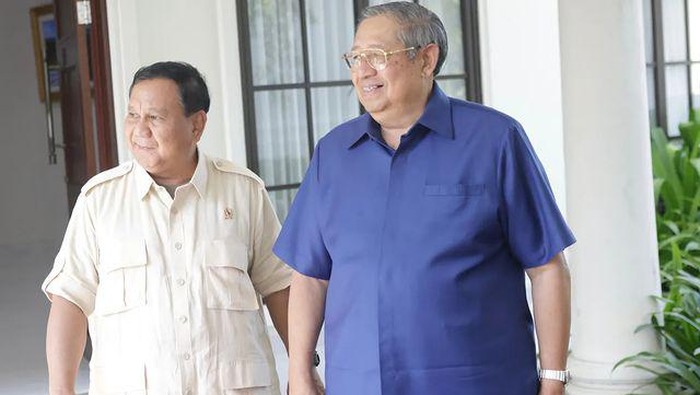 Muzani Ungkap Isi Pertemuan Prabowo dan SBY di Pacitan