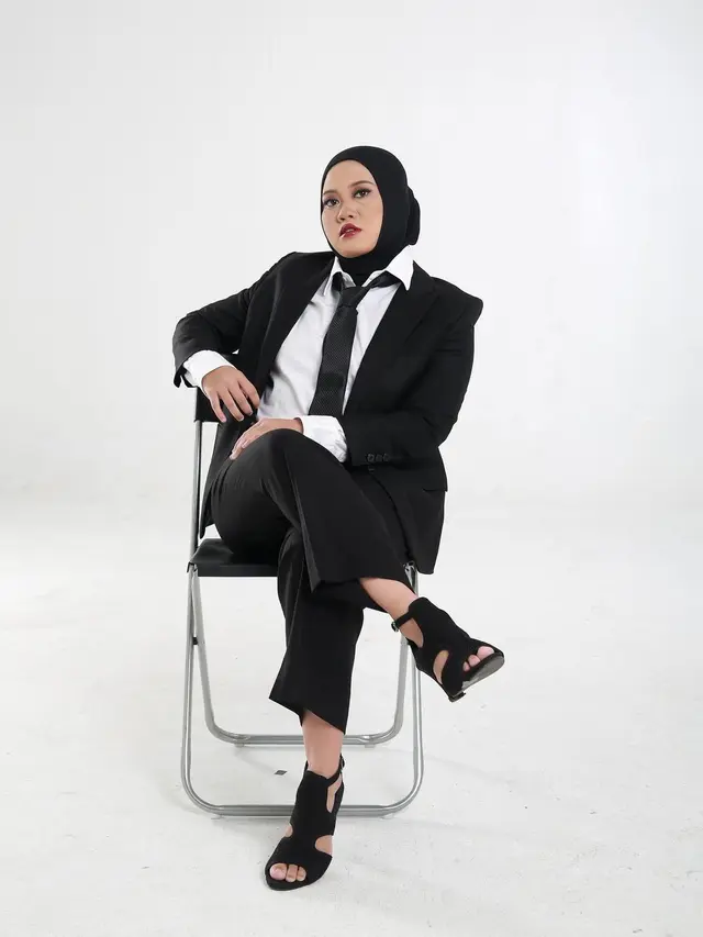 Komika Musdalifah Lahirkan Bayi Kembar Cowok, Satu Meninggal dan Lainnya Dilarikan ke Ruang NICU