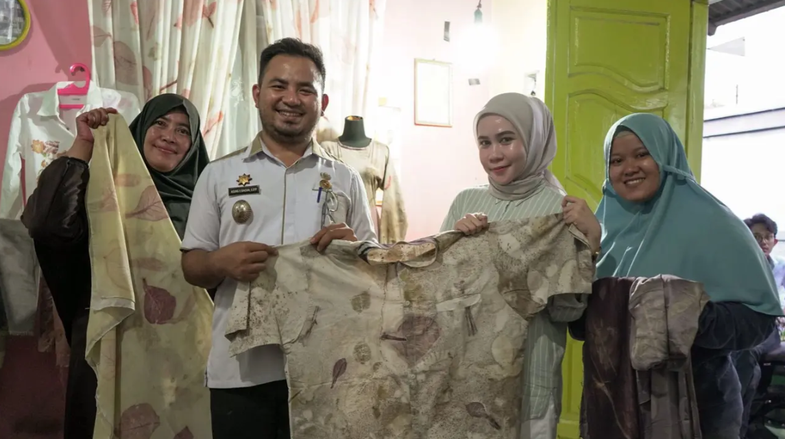 Cara Unik Pelaku UMKM di Medan Kreasikan Produk dengan Manfaatkan Dedaunan