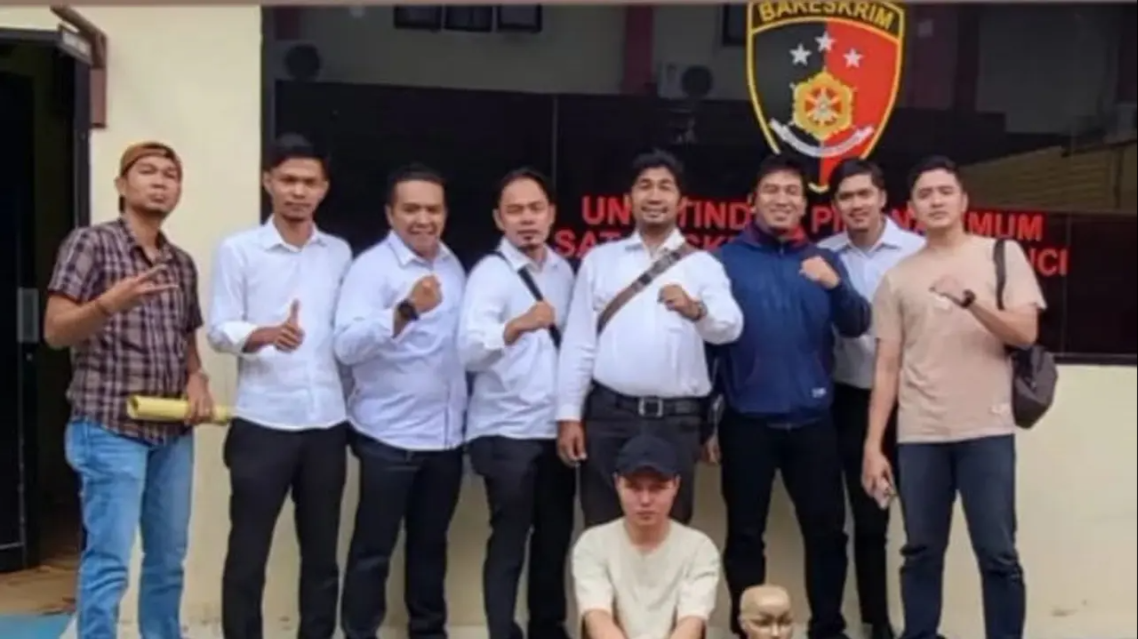 3 Fakta Tiktokers Popo Barbie Ditangkap Polisi Usai Diduga Berbuat Asusila dengan Patung
