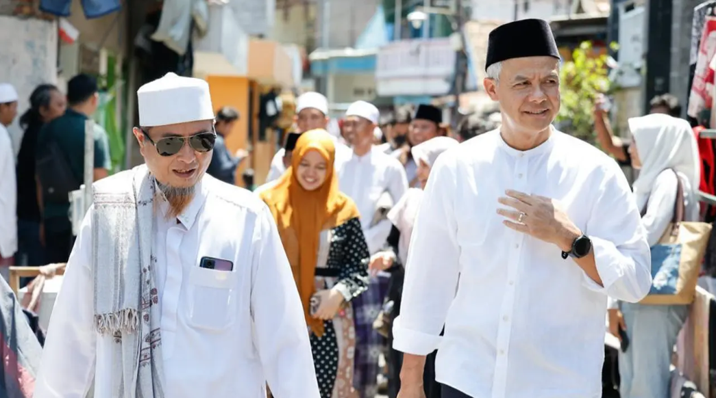 Silaturahmi ke Ponpes di Pasuruan, Ganjar Dapat Doa Kemudahan Menjadi Presiden