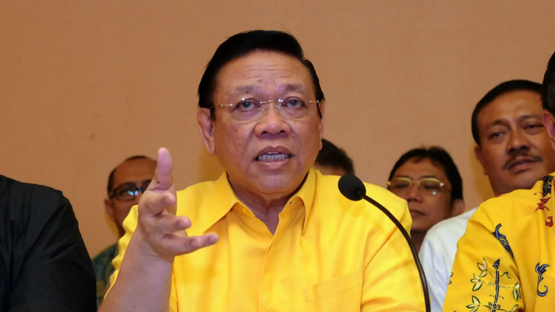 Agung Laksono Cawapres Prabowo Akan Digolkarkan Dulu