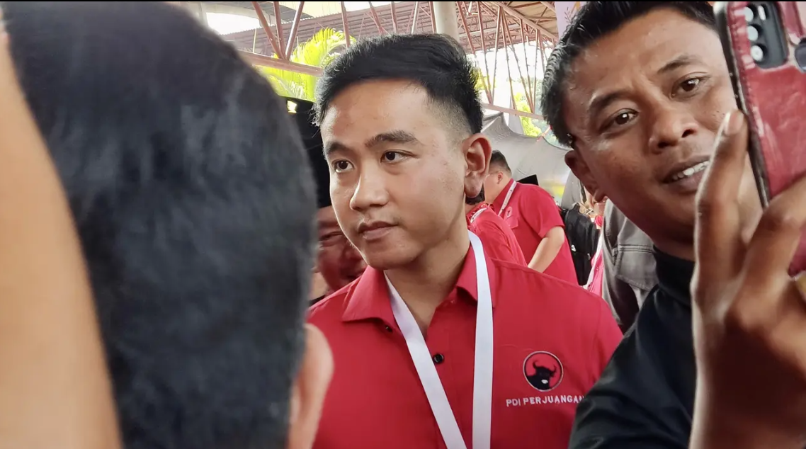 Basarah PDIP Tunggu Etika Politik Gibran, Untuk Kembalikan KTA
