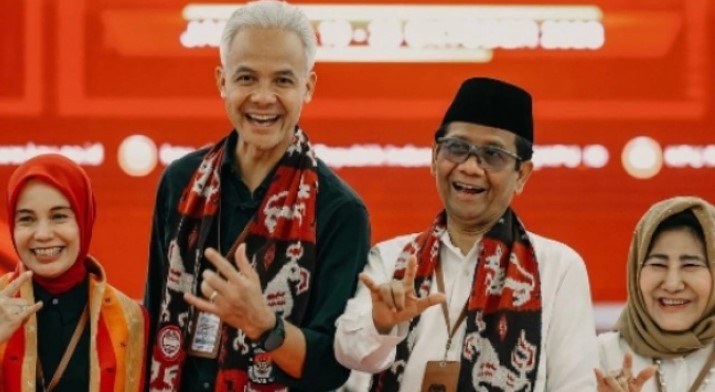 Ganjar Pranowo Mahfud MD