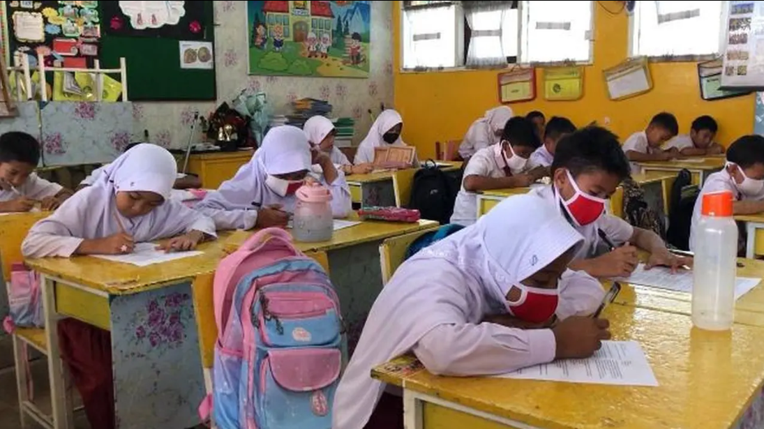Kabut Asap Makin Pekat, Anak TK hingga SMP Masih Belajar di Sekolah