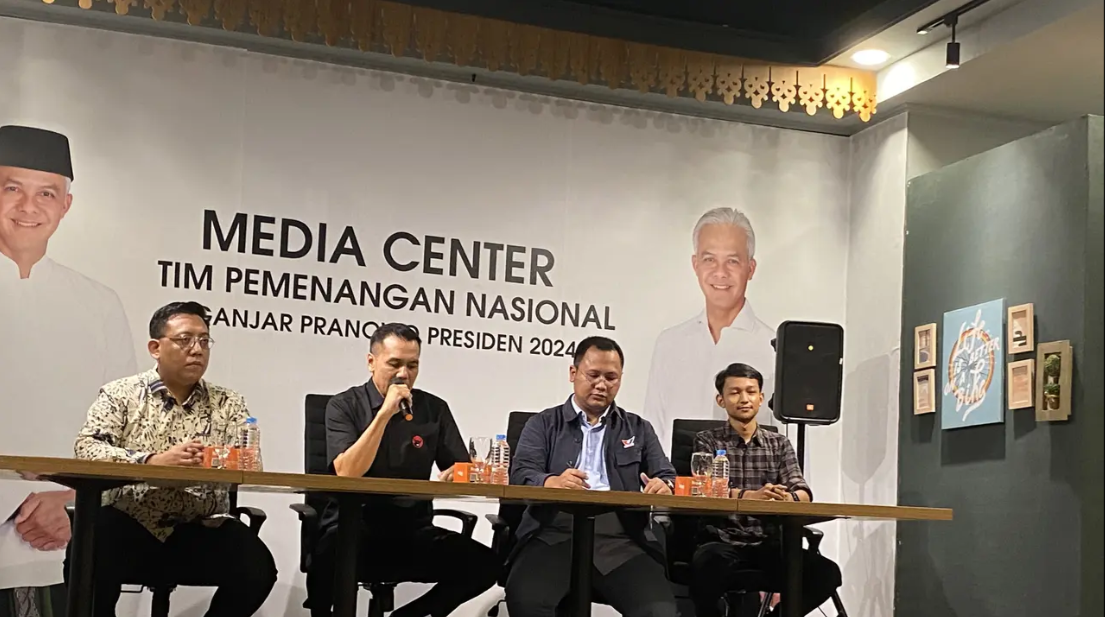 Tim Ganjar Sebut MK Lampaui Kewenangannya soal Syarat Alternatif Batas Usia Capres-Cawapres