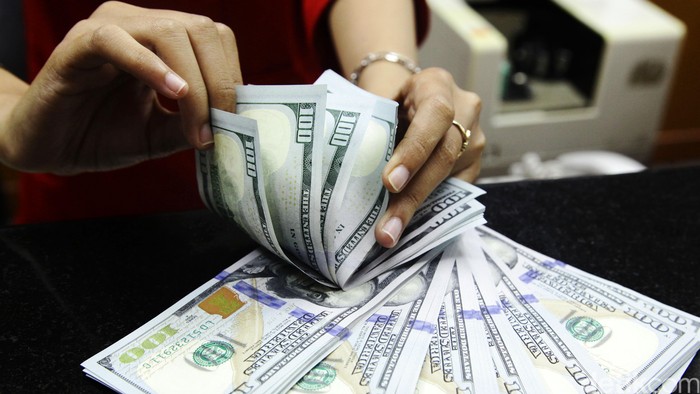 Dolar AS Lagi Ngamuk, Kapan Harga Makanan dan Minuman Impor Naik?
