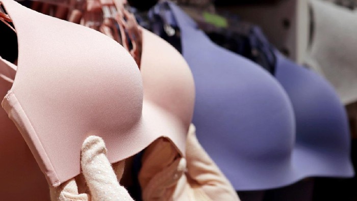 No Bra Day