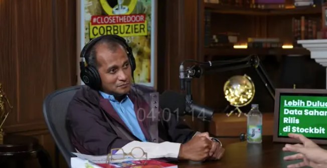 Wamenkumham Edward Omar Syarif Hiarej alias Profesor Eddy