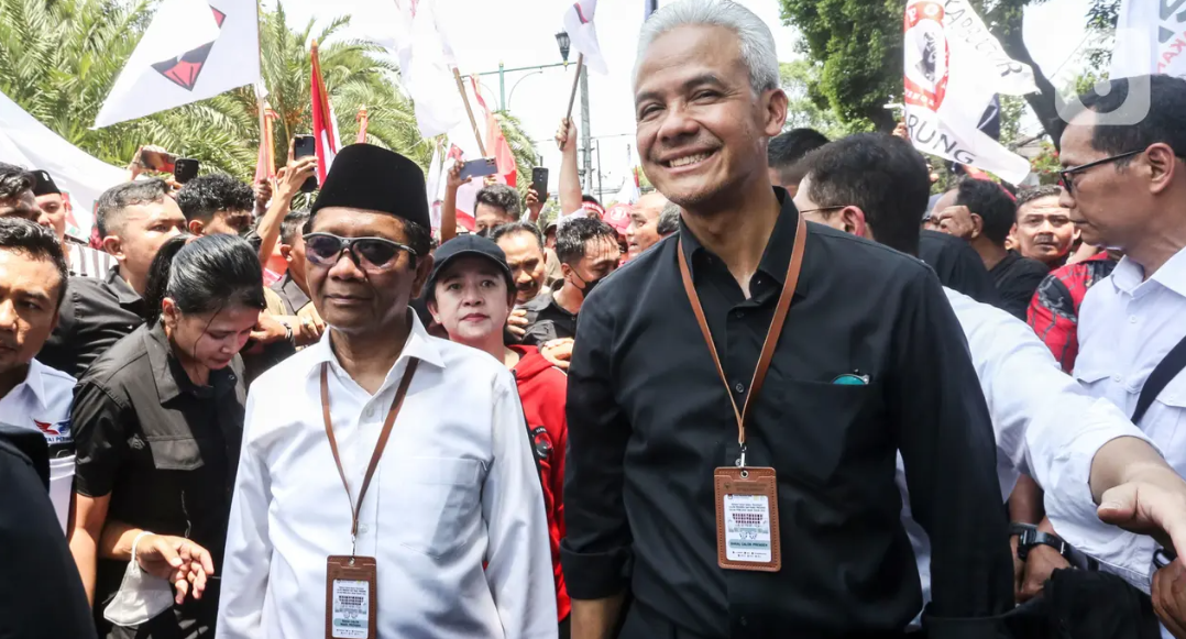 Baliho Ganjar-Mahfud Dicopot Demi Jaga Netralitas, Pengamat: Sesuai Keinginan Publik