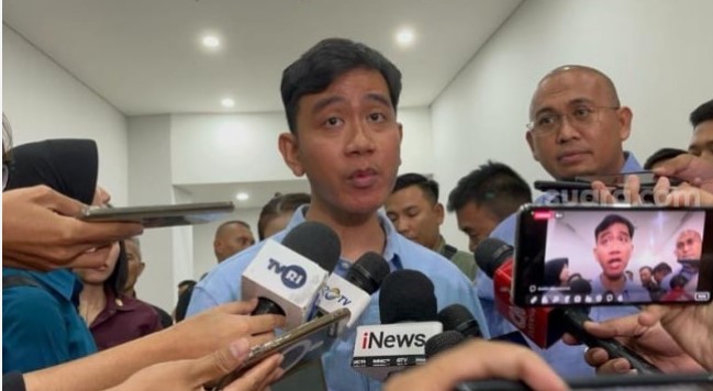 Bantah Tudingan Dokter Tifa soal Ijazah UTS, Gibran: Gak Ada yang Palsu!