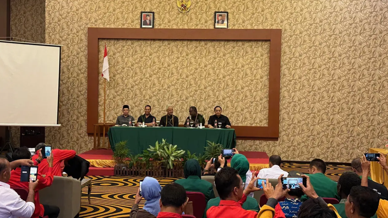 Ganjar Pranowo Hadiri Rapat Tim Pemenangan Daerah dan Caleg di Merauke