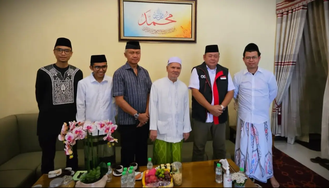 Ganjar Pranowo-Mahfud Md Dapat Dukungan Lagi, Kali Ini dari Kiai dan Santri di Situbondo dan Probolinggo