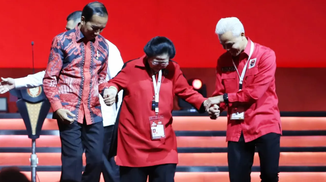 Hasto Kristiyanto Jawab soal Status Jokowi di PDIP