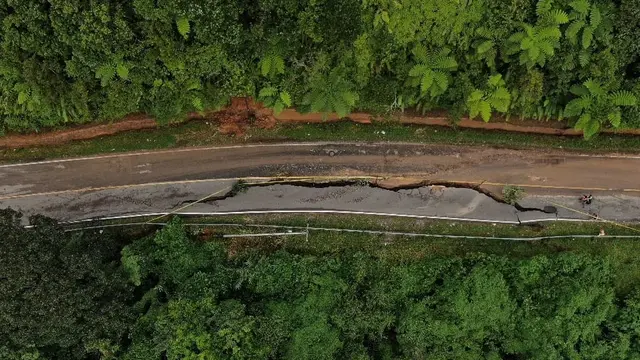 30 Titik Longsor Terjang Pangkalan Koto Baru, Jalur Sumbar