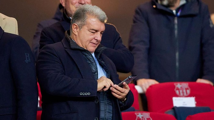Laporta Masih Yakin Barcelona
