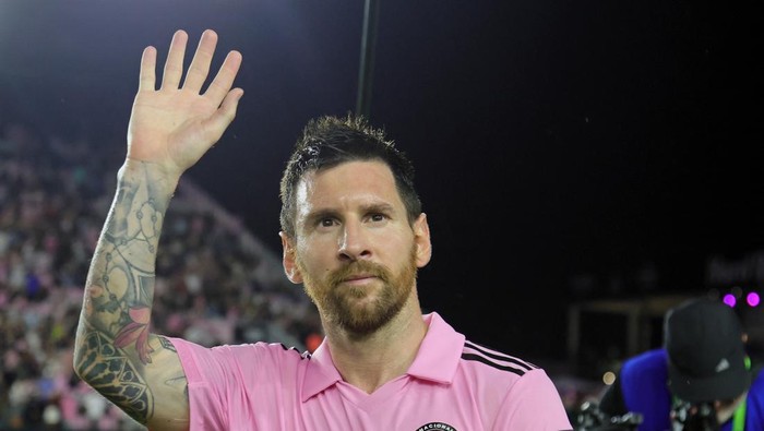 Messi Ajak Eks MU