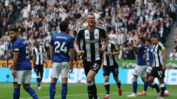 Newcastle United masuk posisi tiga besar usai kalahkan Ipswich 3-0 (Action Images via Reuters/Lee Smith)