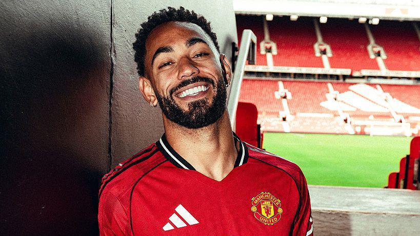 Strategi Baru Manchester United: Hindari United Tax, Ogah Nego, Langsung Tebus Klausul Rilis