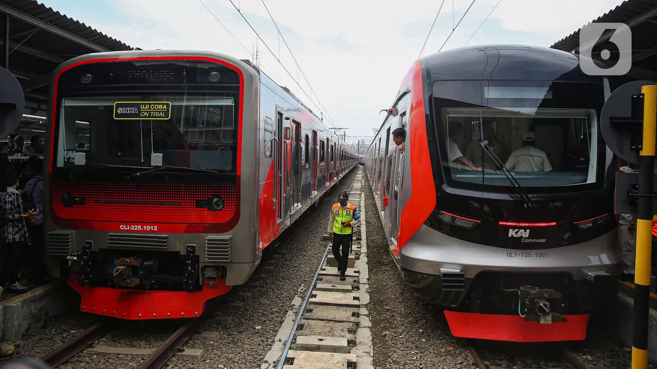 KRL Buata China Resmi Beroperasi