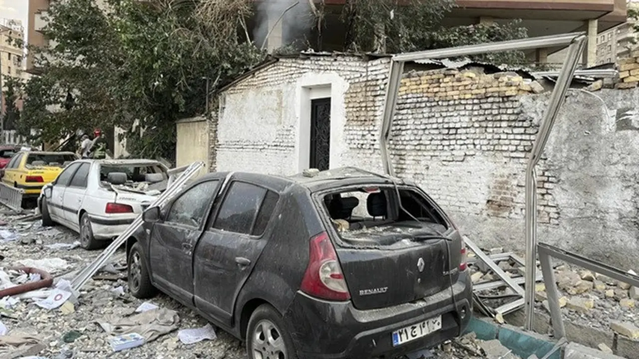 Serangan Israel ke Iran Perburuk Situasi Global