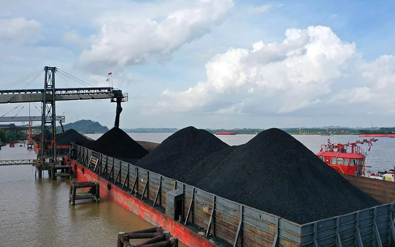 Dunia Kaget! China Diam-diam Banjiri RI dengan Batu bara