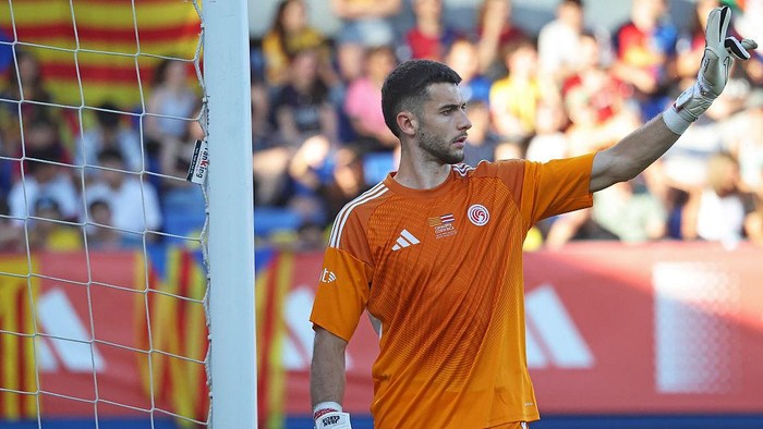 Barcelona Gaet Joan Garcia dari Espanyol